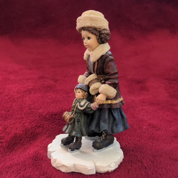 Yesterday's Child Figurine " Kristina with Nicole...Skaters Waltz" - Picture 4 of 8